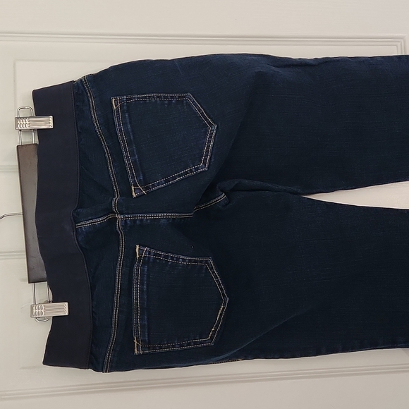 Old Navy Low-Rise Bootcut Maternity Pants - Picture 9 of 12